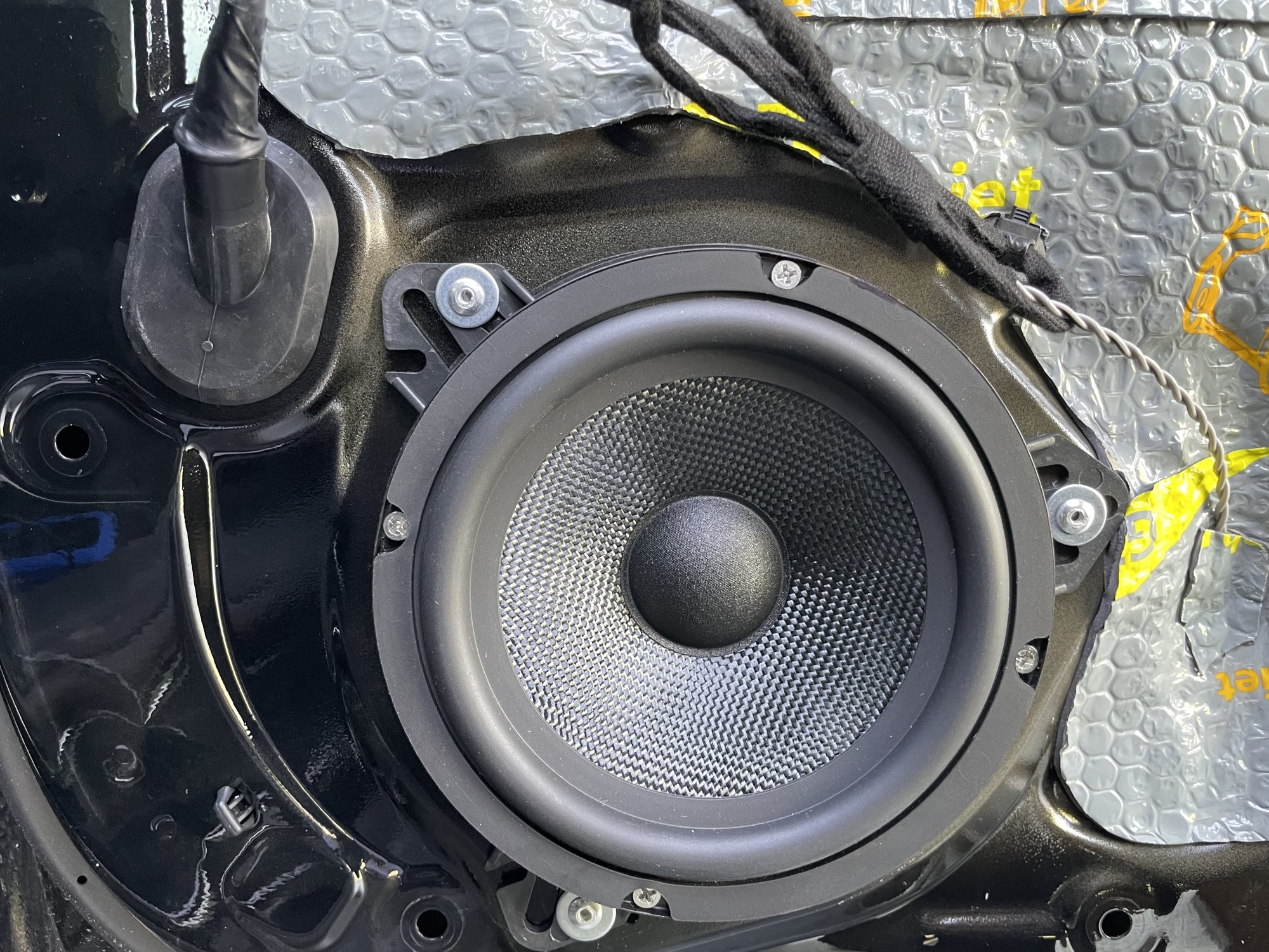 吉利帝豪左门板原始状态-原车喇叭