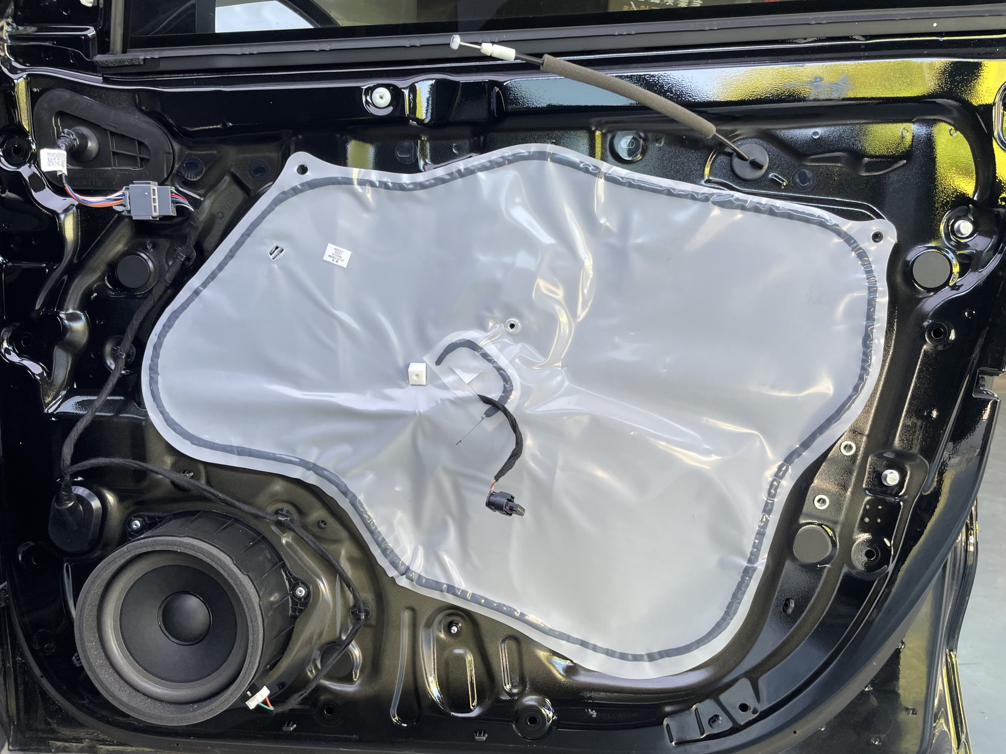 布鲁斯中低音喇叭碳纤维振膜特写