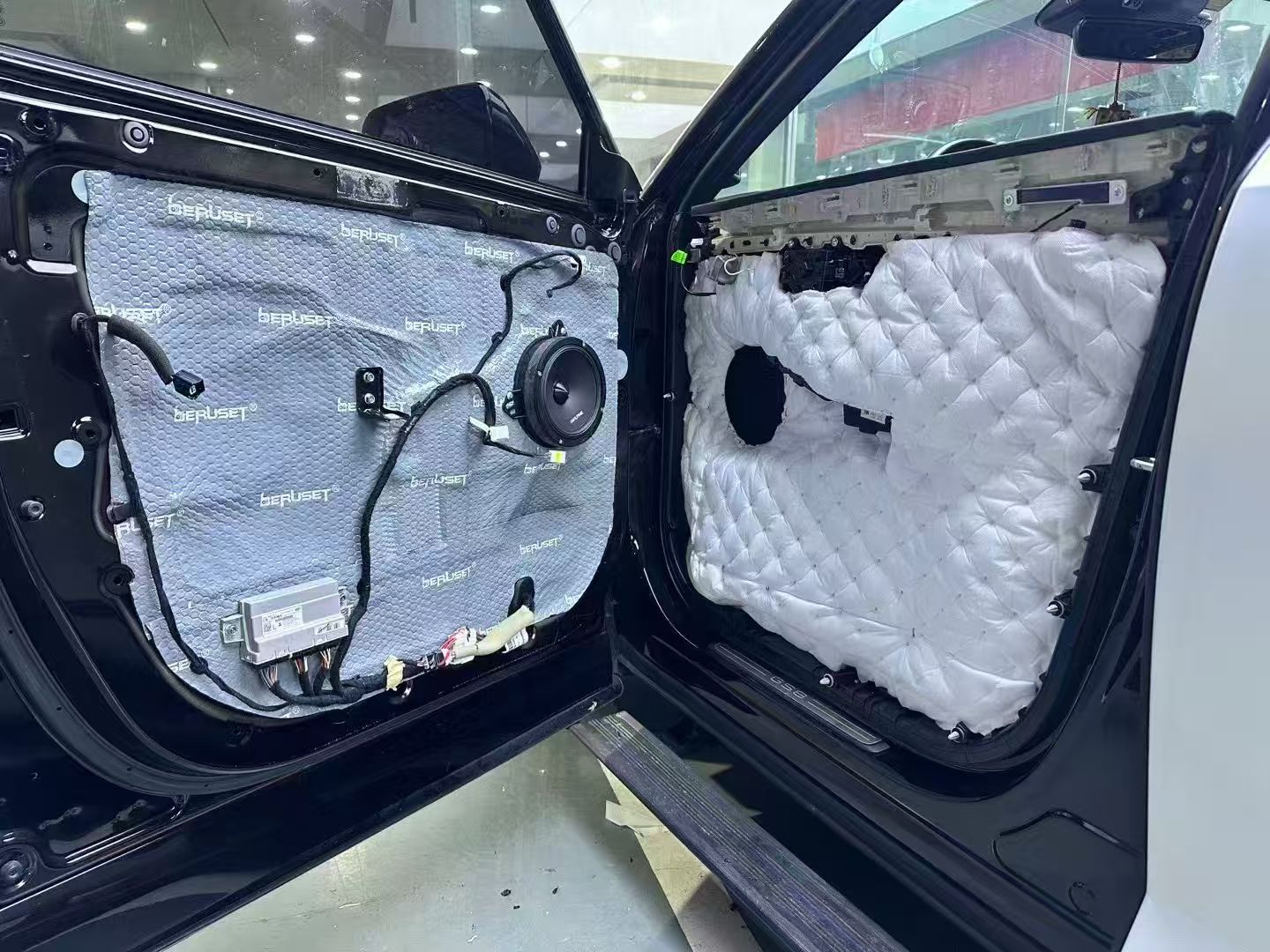 四门三层环保隔音施工